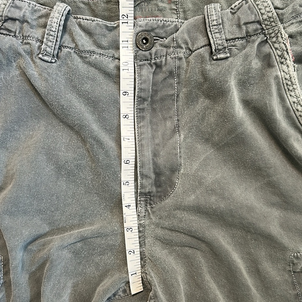 American Eagle Cargo Shorts Classic Utility Short Gray Green Y2K 90s Size 33 - Picture 5 of 10